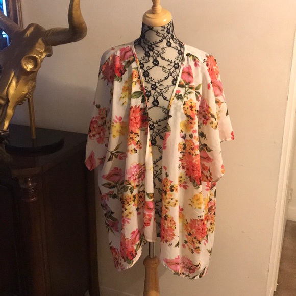 Urban Outfitters Tops - Kimono
